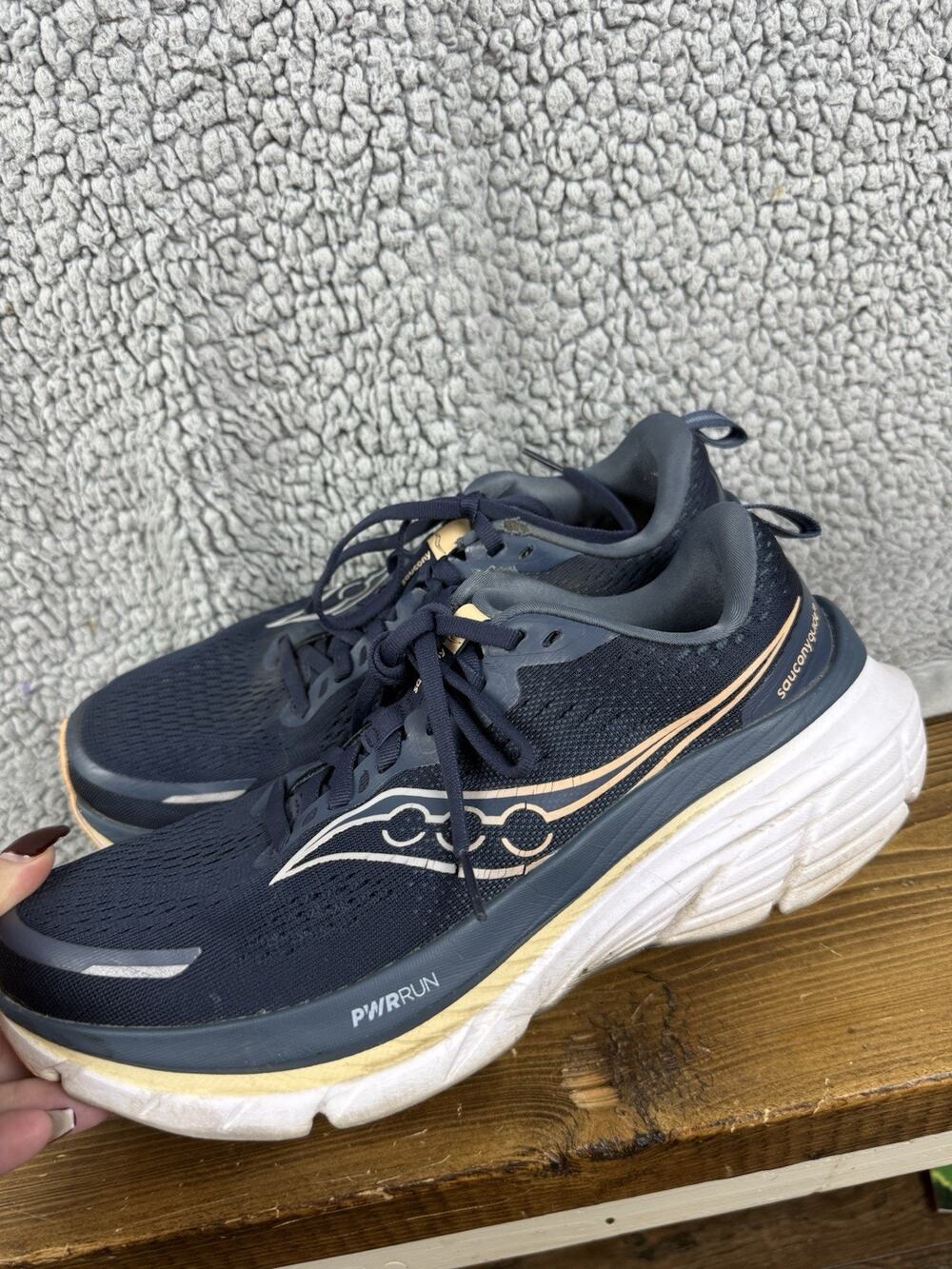 Saucony Womens Guide 18 PWRRN Shoes Navy Apricot Size 9.5 US